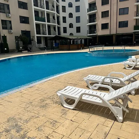 Avalon B303 Apartment